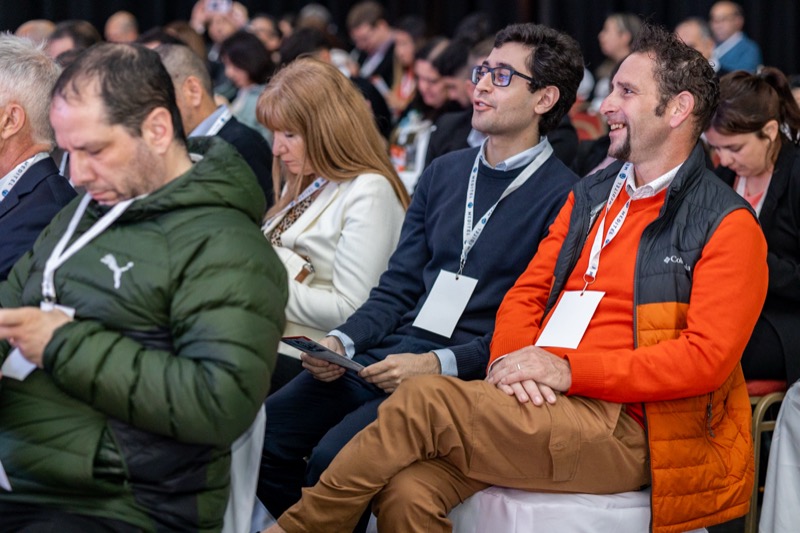 Público durante una charla de RedGob